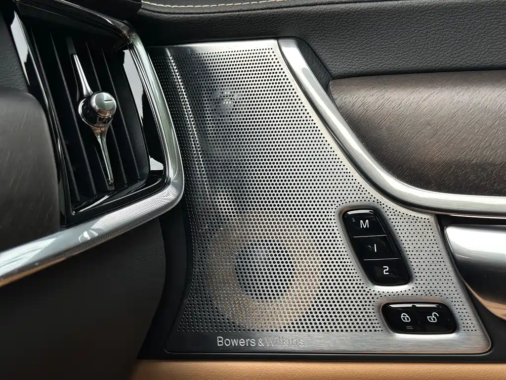 Volvo V90 2017 — фото 13