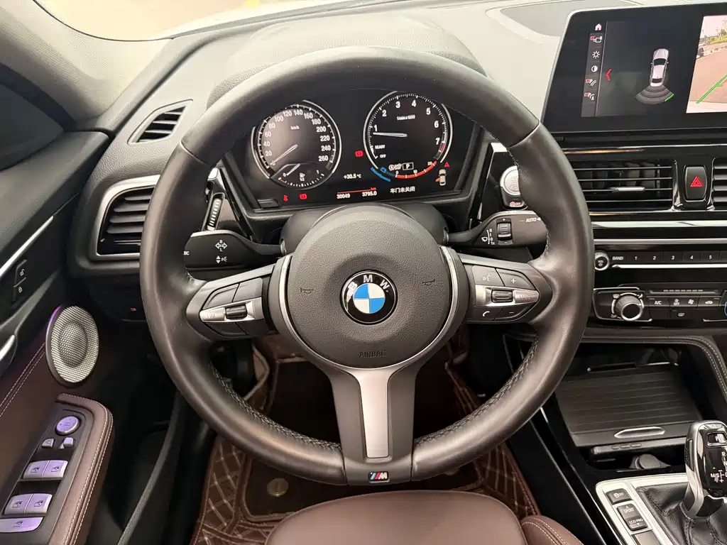 BMW 1 Series 2023 — фото 15