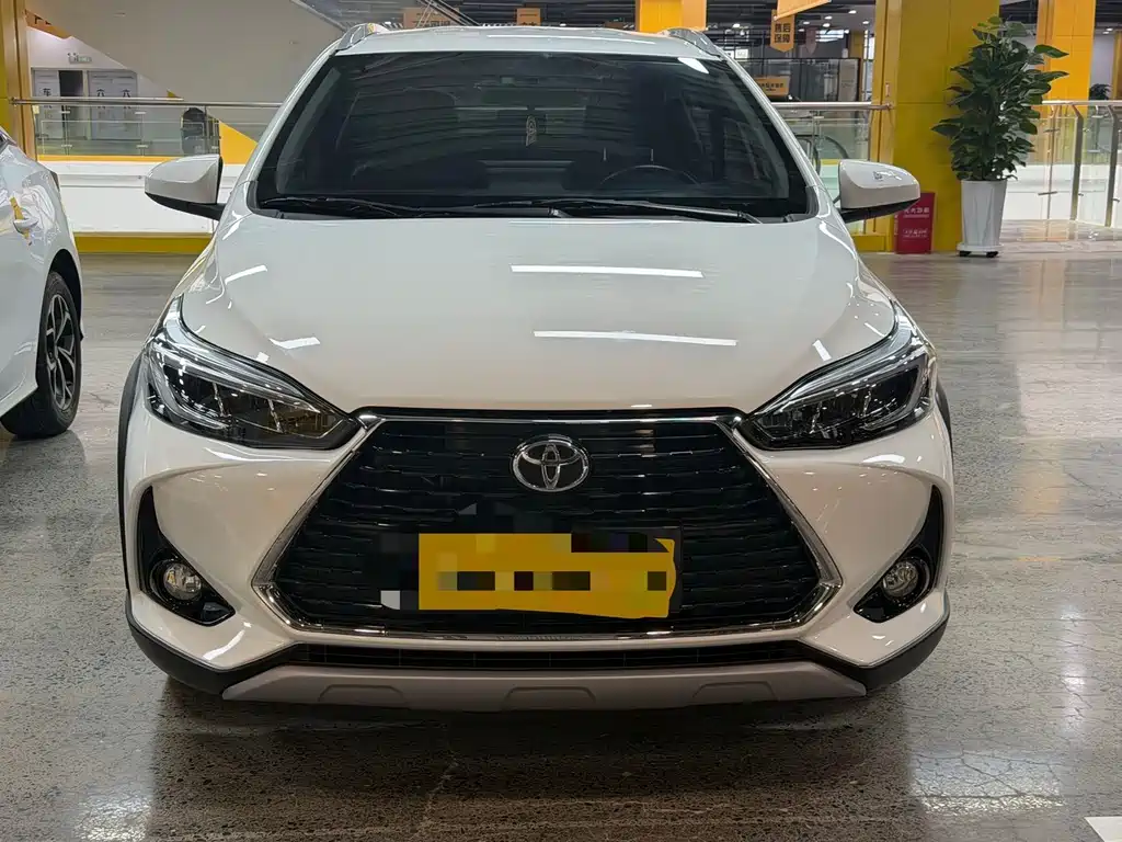 Toyota Yaris L 2022