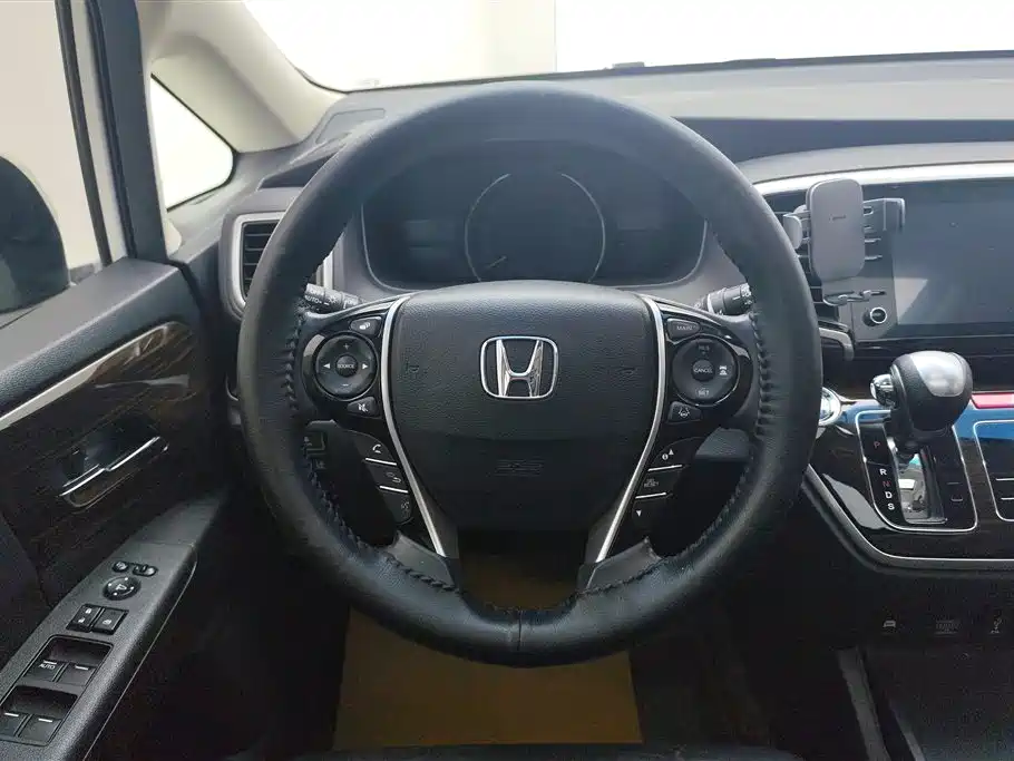 Honda Odyssey 2019 — фото 15