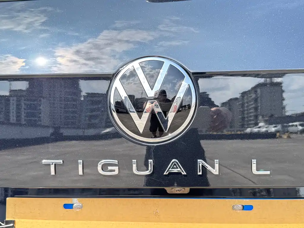 Volkswagen Tiguan L 2022 — фото 18