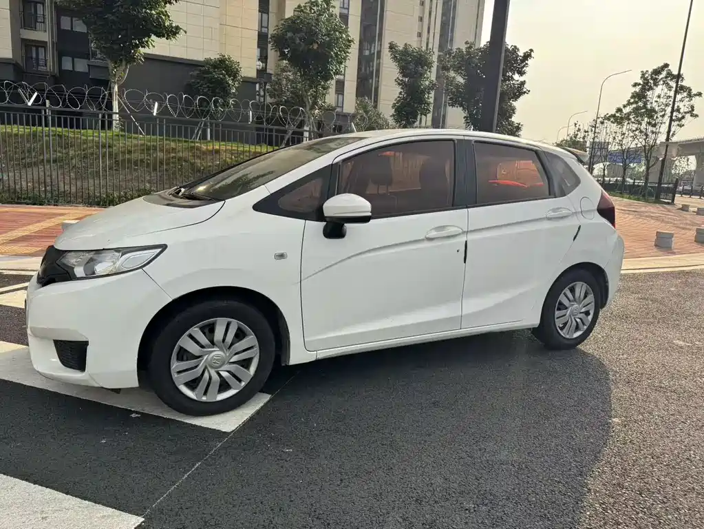 Honda Fit 2017 — фото 4