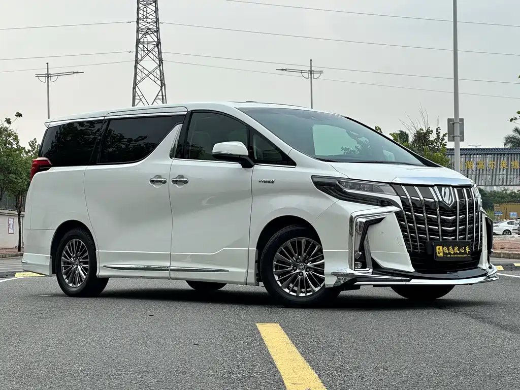 Toyota Alphard 2021 — фото 3