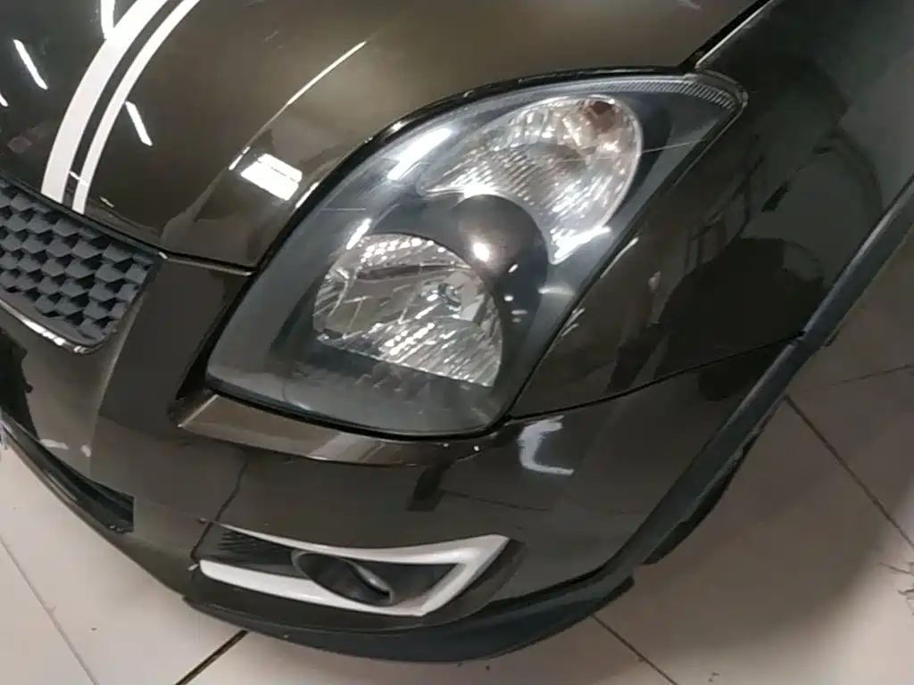 Suzuki Swift 2015 — фото 24
