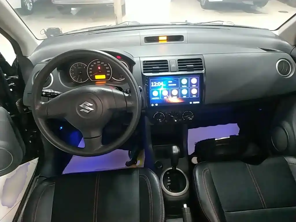 Suzuki Swift 2015 — фото 10