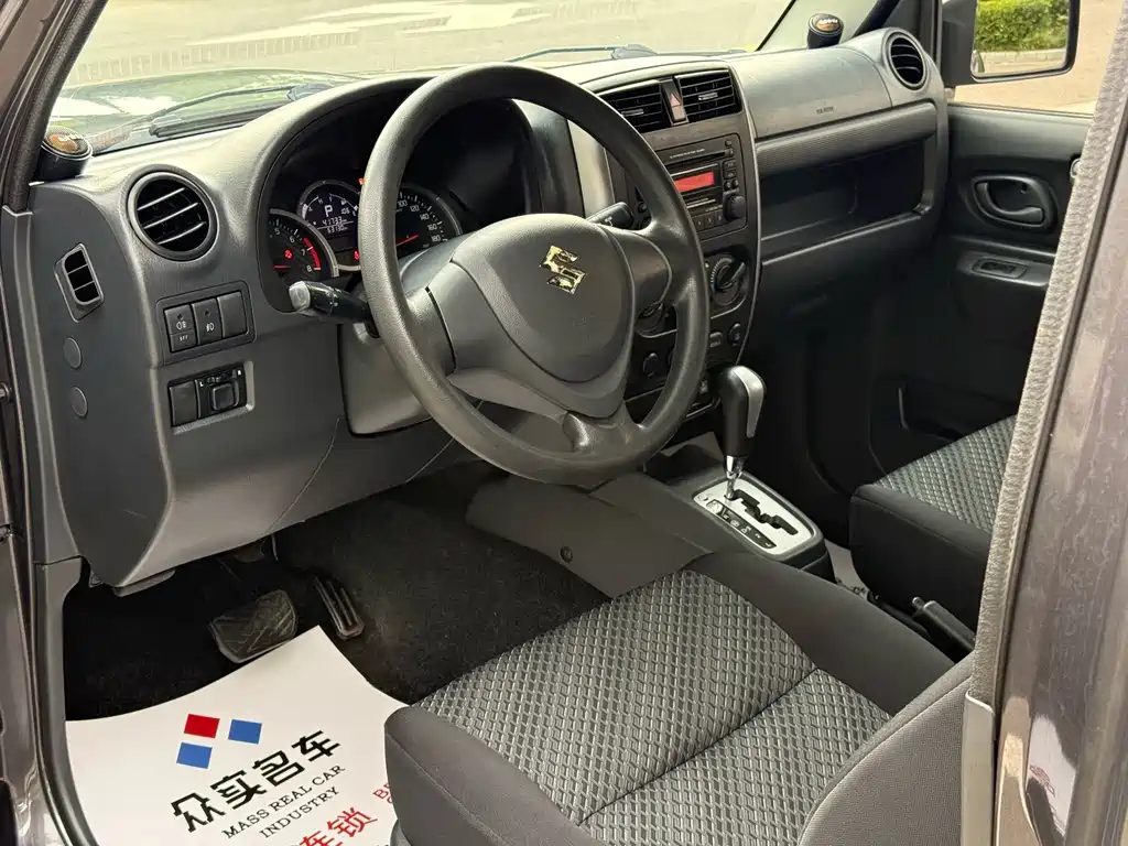 Suzuki Jimny 2015 — фото 6