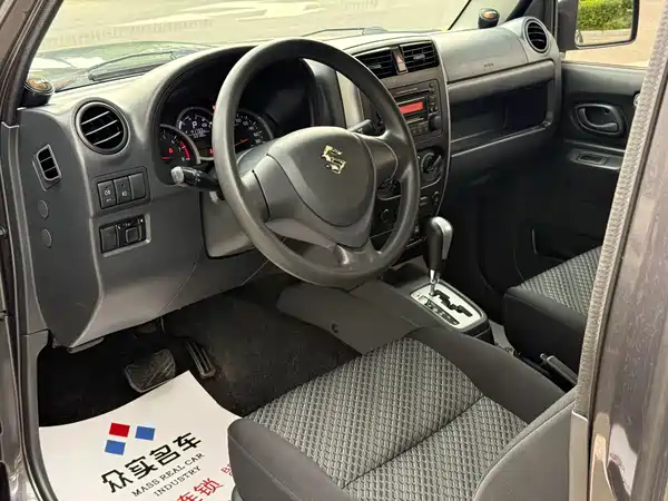 Suzuki Jimny 2015