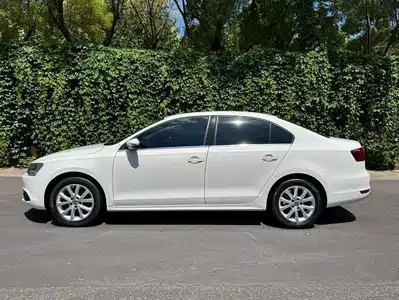 Volkswagen Sagitar 2013