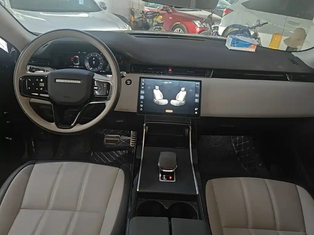 Land Rover Range Rover Evoque 2026 — фото 10