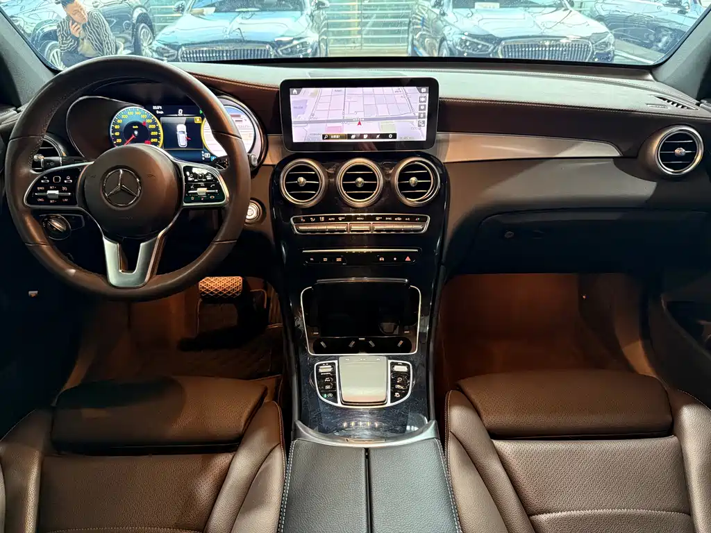 Mercedes-Benz GLC 2023 — фото 12