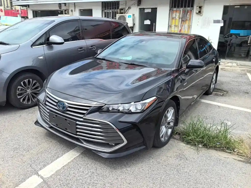 Toyota Avalon 2022 — фото 1