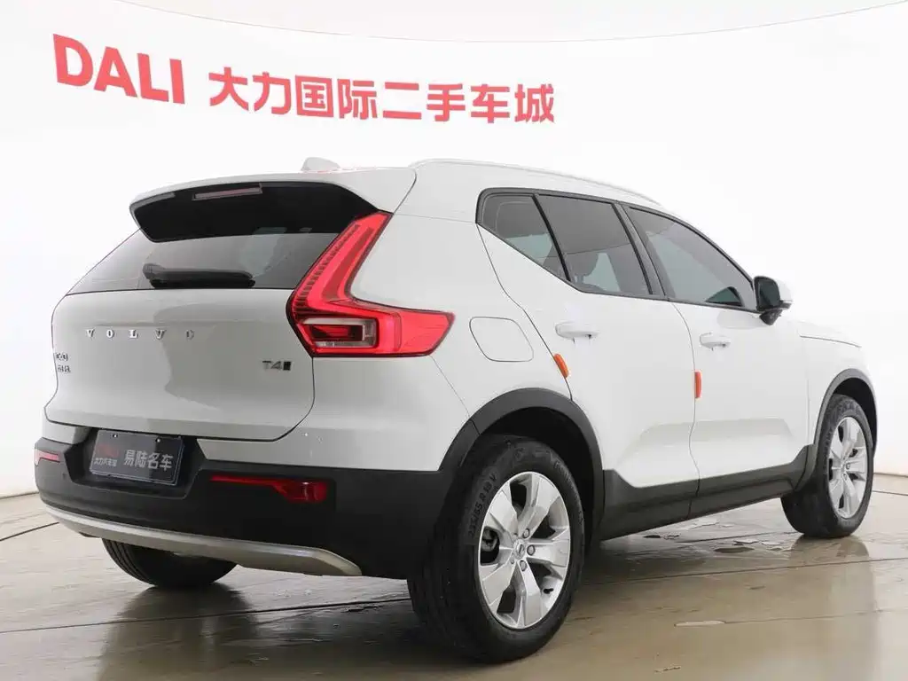 Volvo XC40 2021 — фото 14