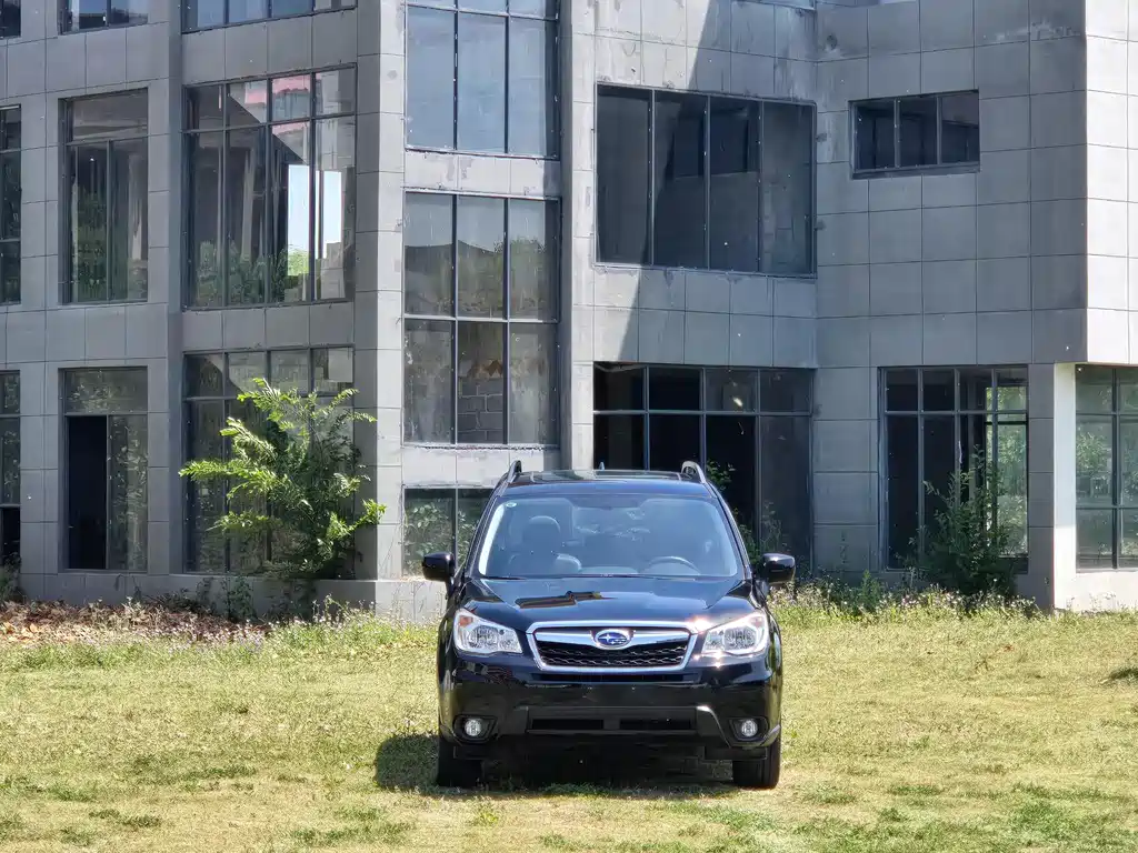 Subaru Forester 2015 — фото 2