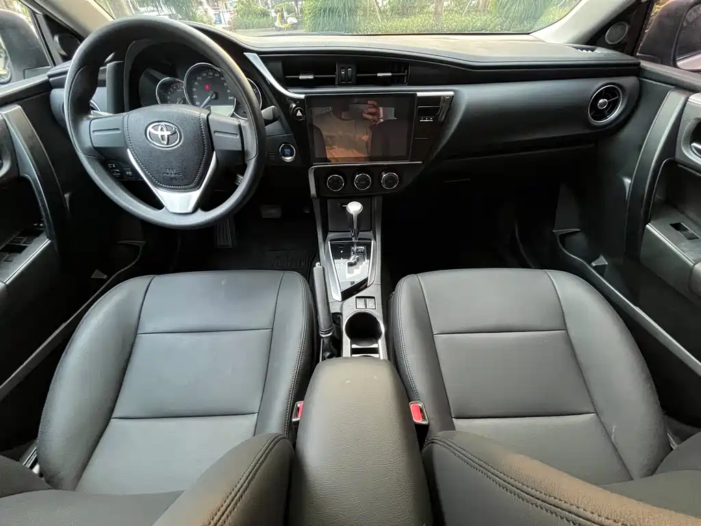 Toyota Corolla 2019 — фото 12