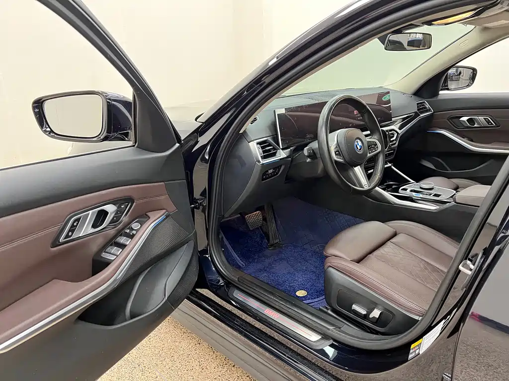 BMW i3 2023 — фото 13