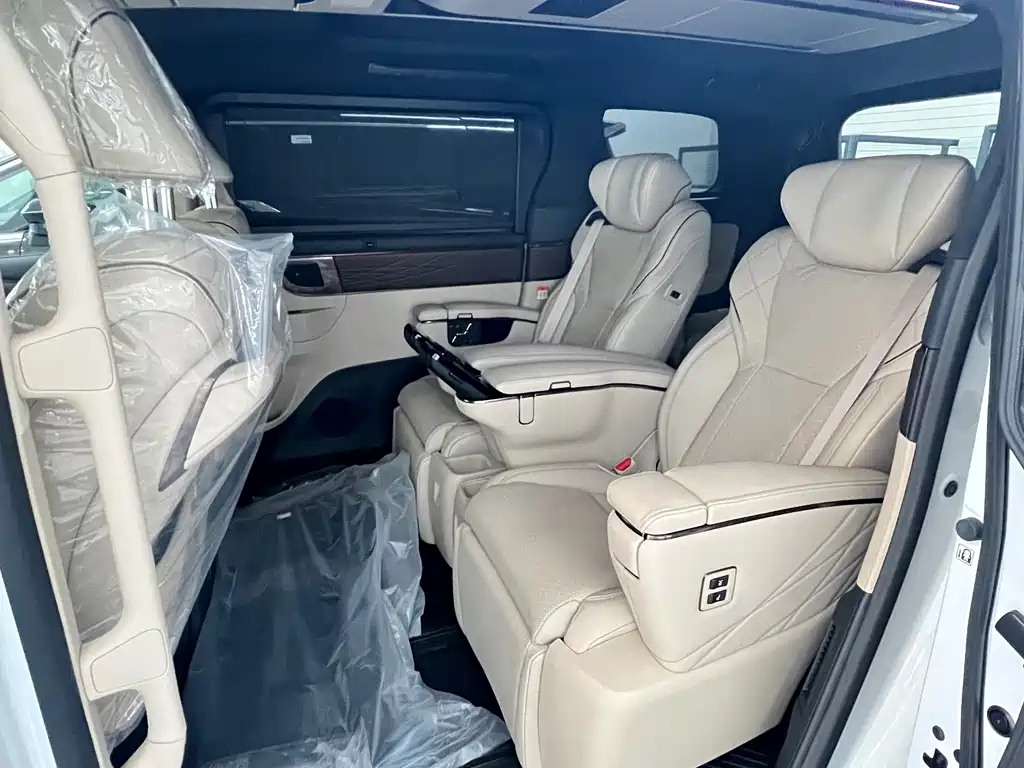 Toyota Alphard 2024 — фото 6