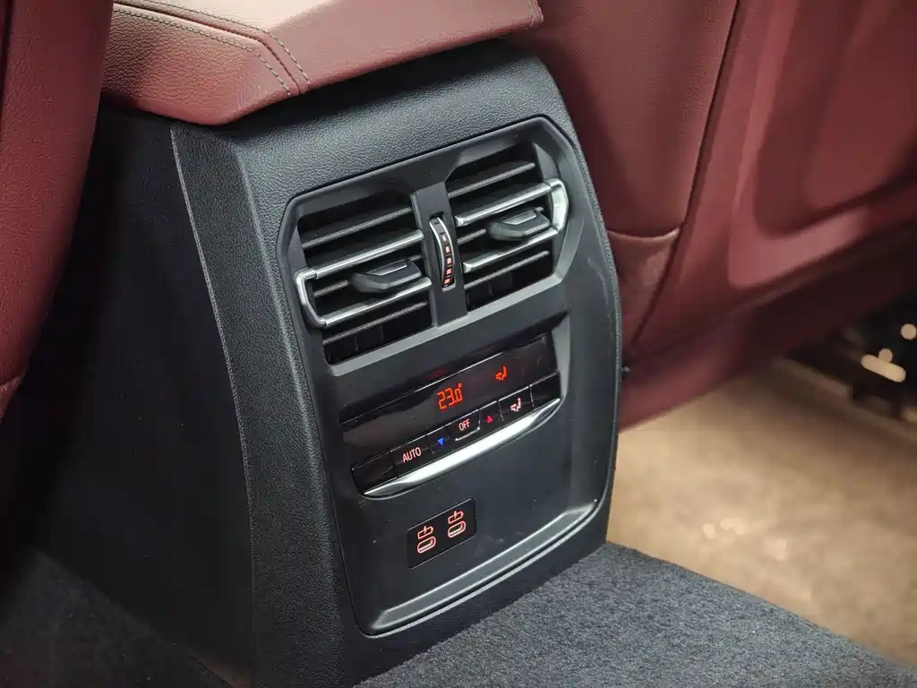 BMW i3 2023 — фото 19