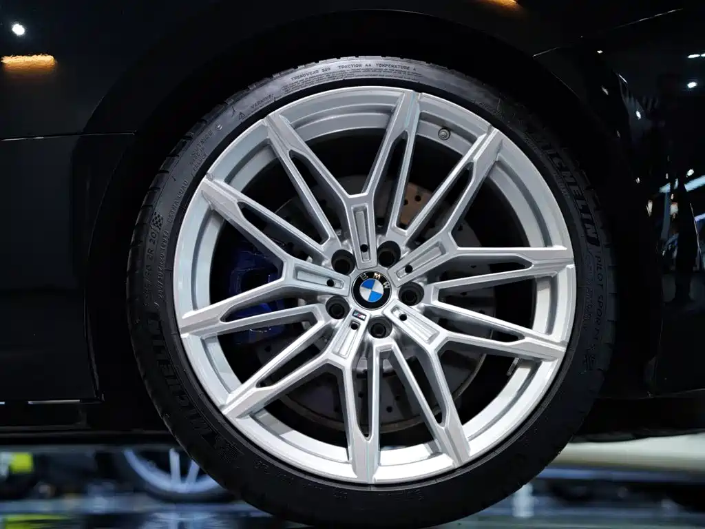 BMW M2 2025 — фото 8