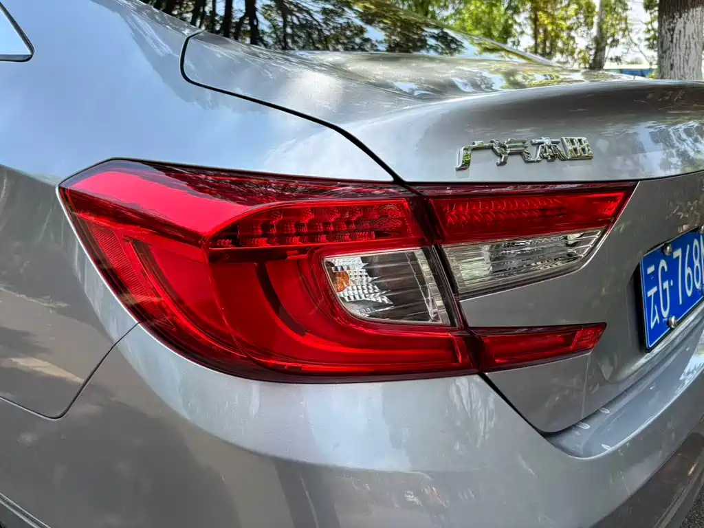 Honda Accord 2019 — фото 20