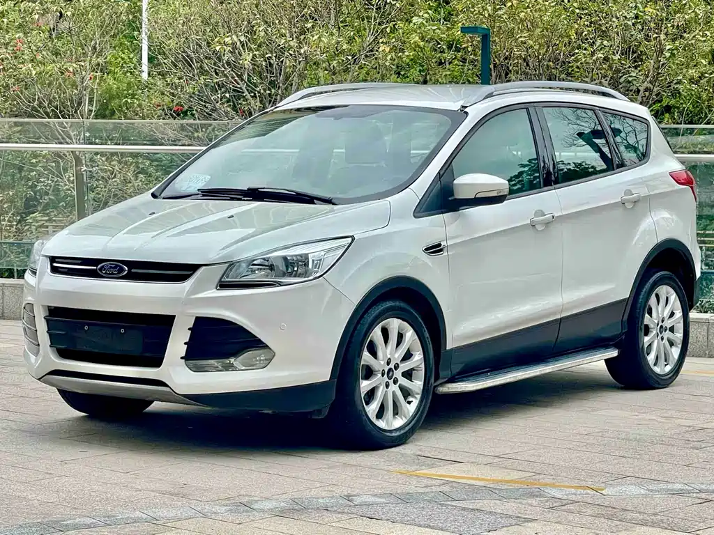 Ford Kuga 2014 — фото 1