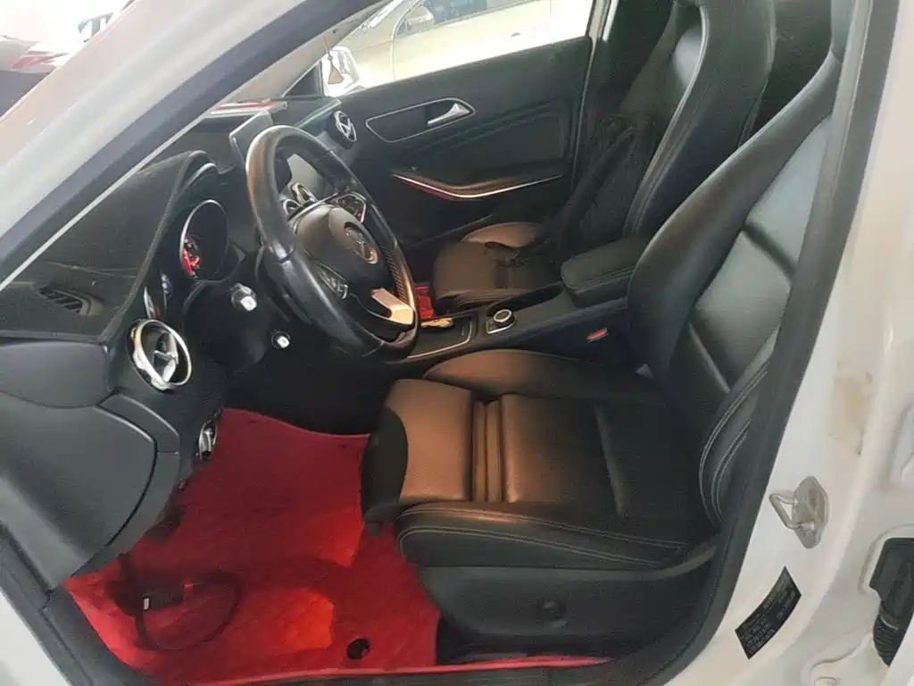 Mercedes-Benz GLA 2017 — фото 15