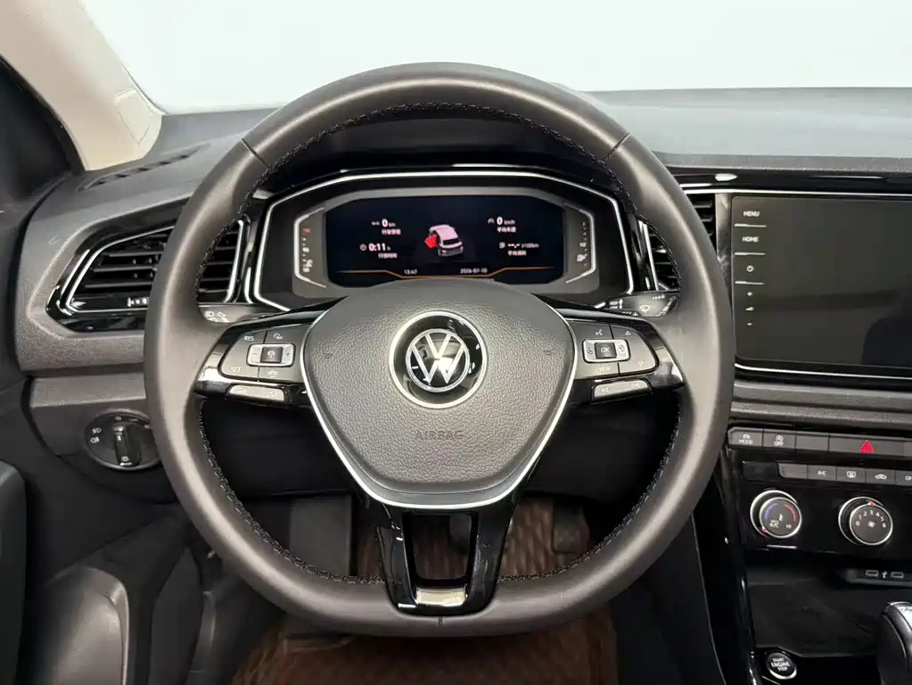 Volkswagen T-Roc 2022 — фото 11