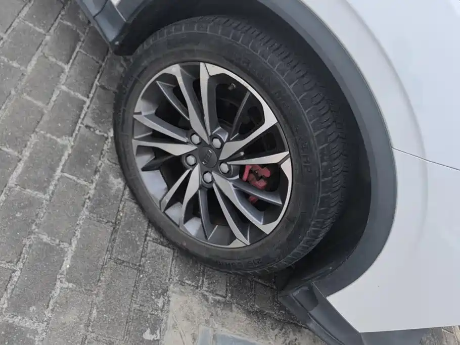 Geely Binyue 2019