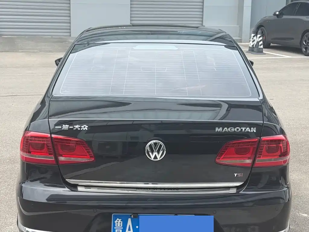 Volkswagen Magotan 2015