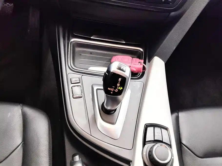 BMW 3 Series 2013 — фото 16