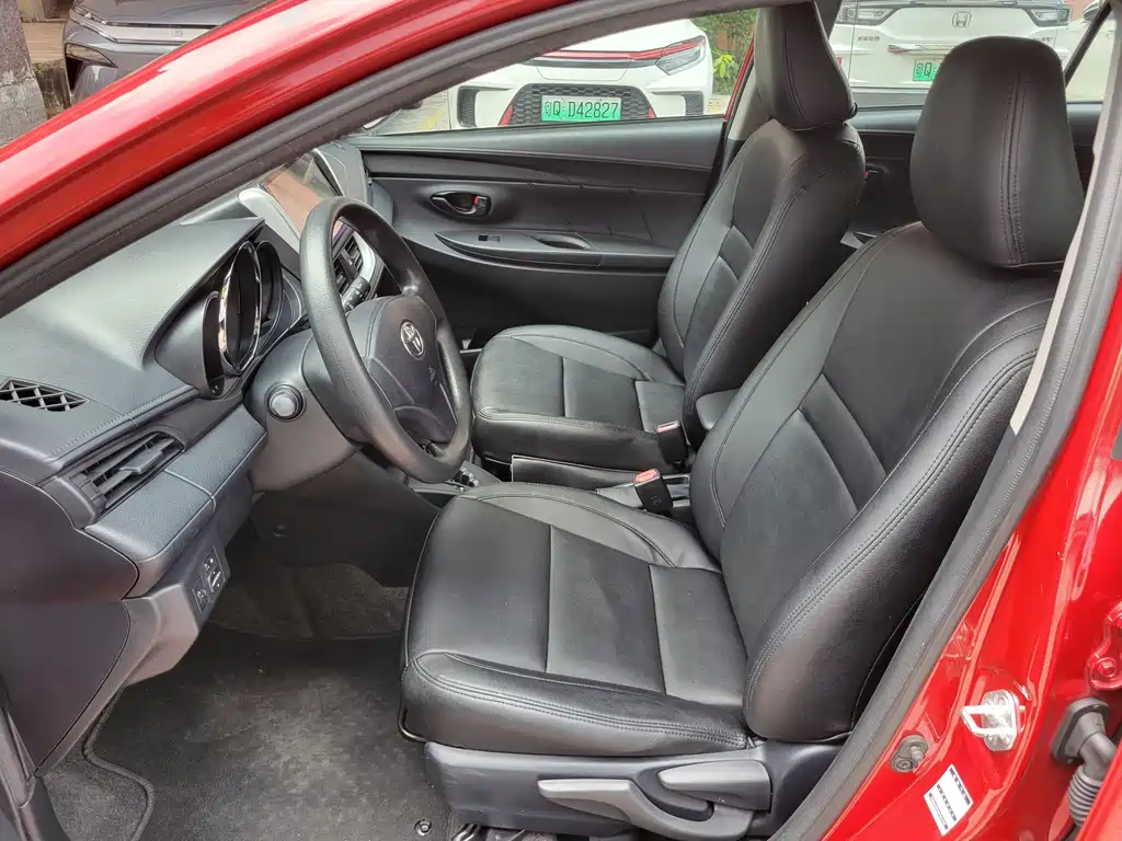 Toyota Yaris L 2016 — фото 13