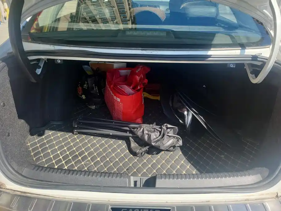 Volkswagen Sagitar 2018