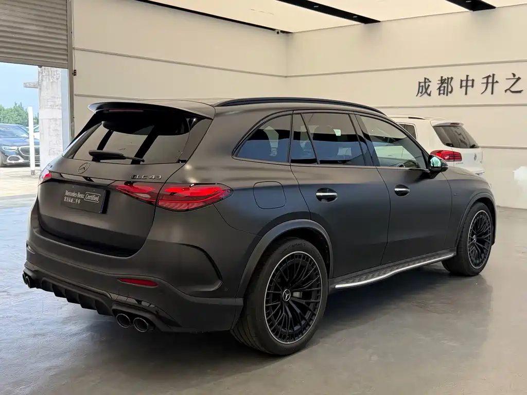 Mercedes-Benz GLC AMG 2025 — фото 8