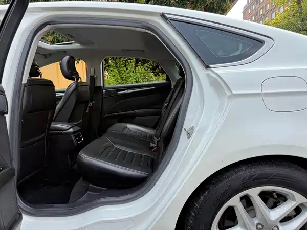 Ford Mondeo 2016