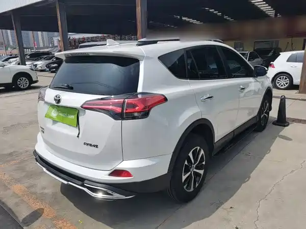 Toyota RAV4 2017