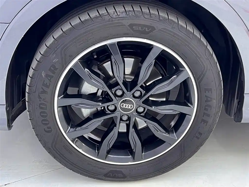 Audi Q3 Sportback 2023 — фото 12