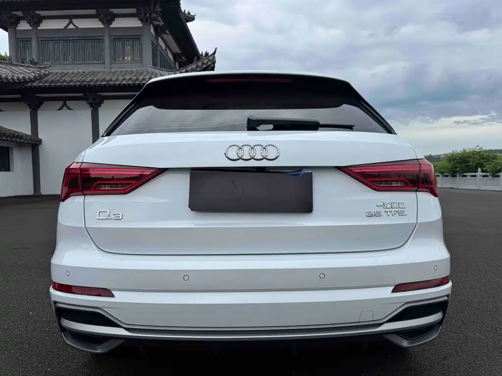 Audi Q3 2021