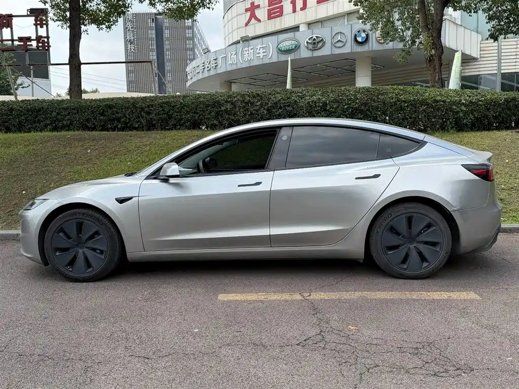 Tesla Model 3 2024 — фото 3