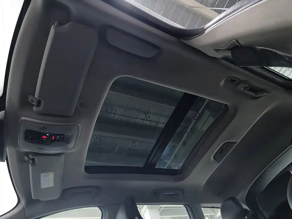 Volvo XC60 2015 — фото 14