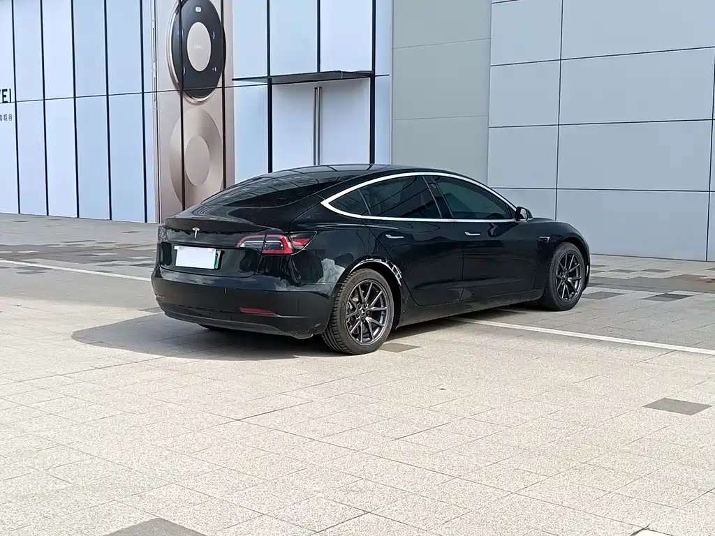 Tesla Model 3 2020 — фото 4