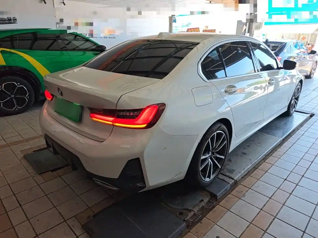 BMW 3 Series 2023