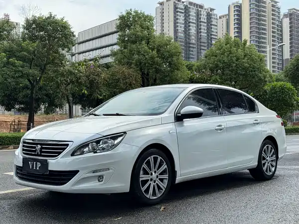 Peugeot 408 2016