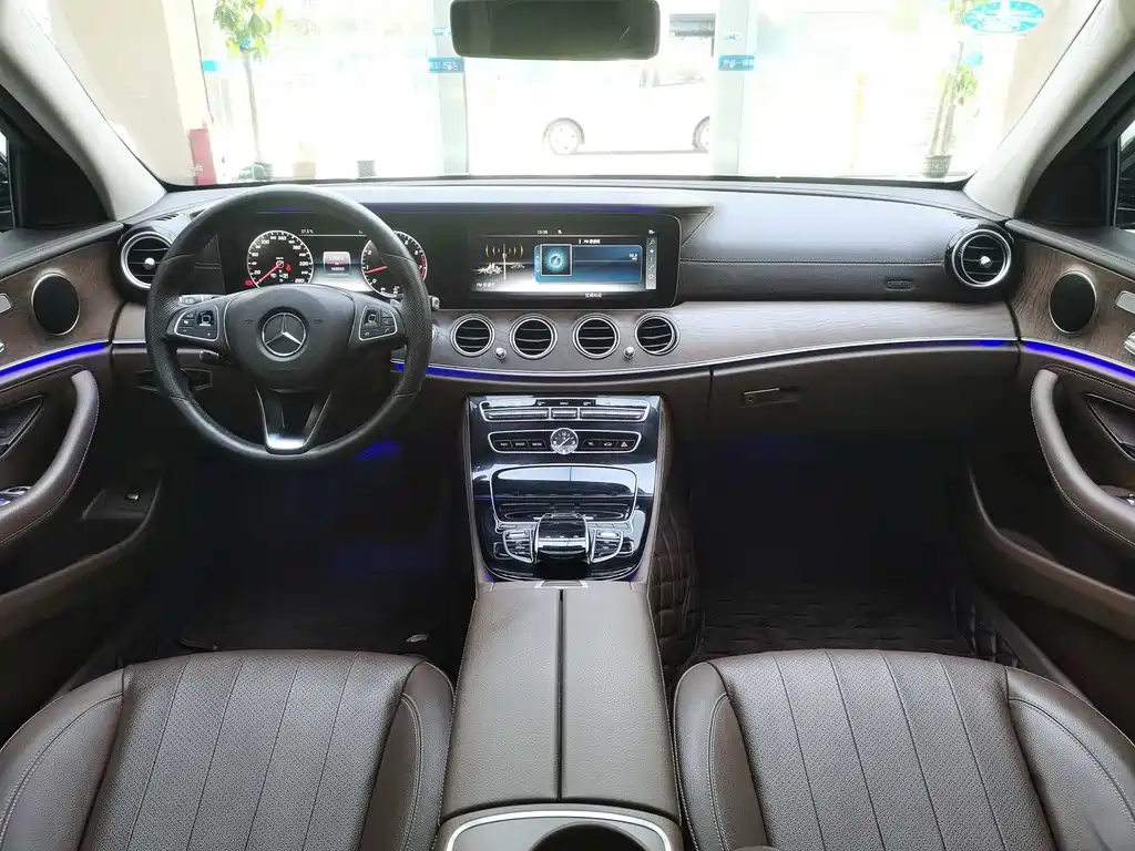 Mercedes-Benz E-Class 2016 — фото 11