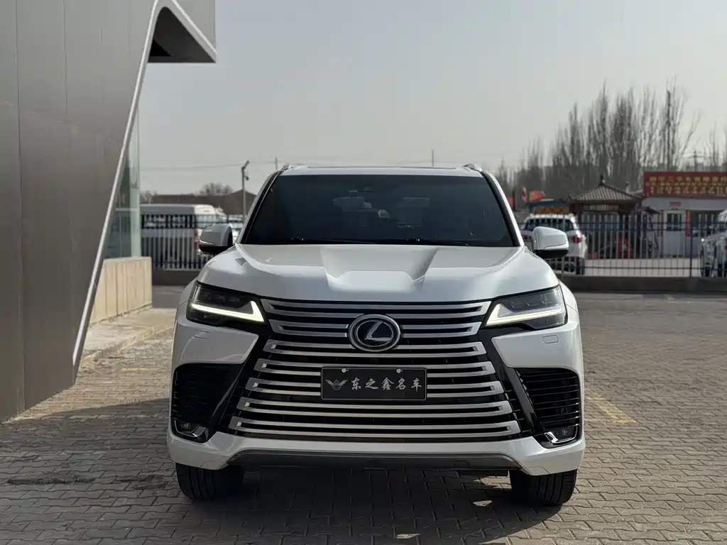 Lexus LX 2023 — фото 2
