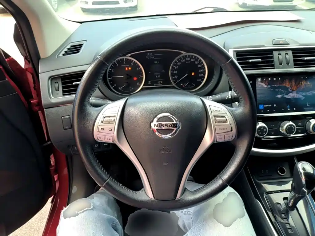 Nissan Tiida 2022 — фото 11