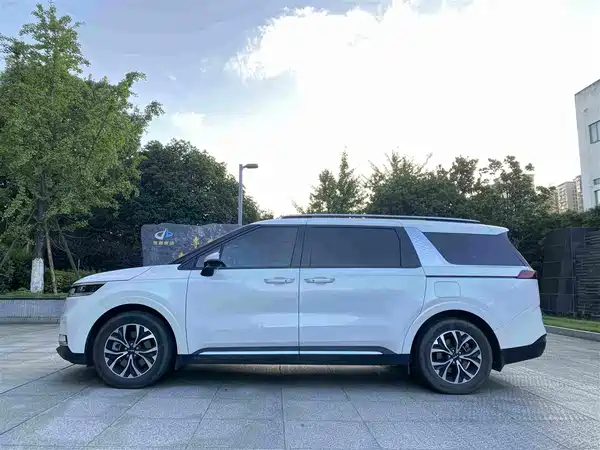 Kia Carnival 2023