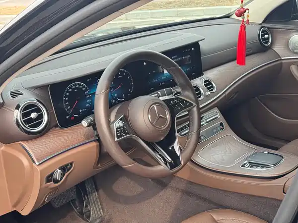Mercedes-Benz E-Class 2022