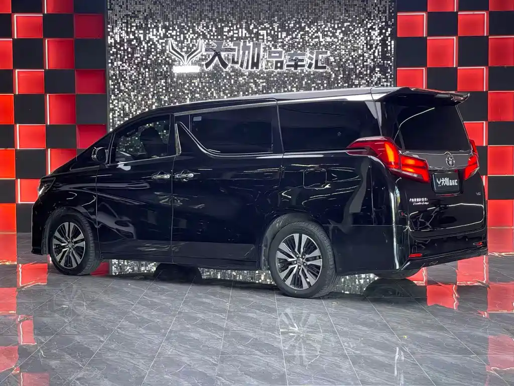 Toyota Alphard 2018 — фото 4