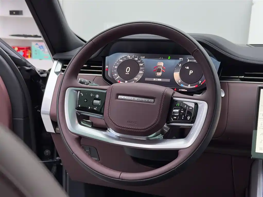 Land Rover Range Rover 2026 — фото 13