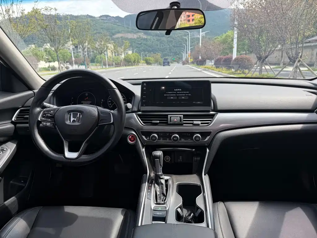 Honda Accord 2023 — фото 13