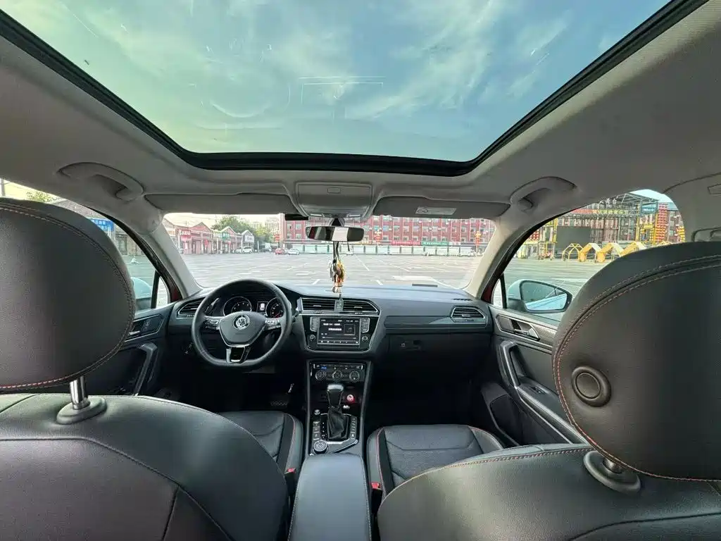 Volkswagen Tiguan L 2017 — фото 10